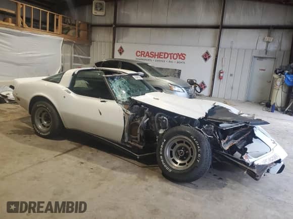 1979 Chevrolet Corvette с VIN 1Z8789S406567, выставлен на аукционе Copart как лот 43365335 с пробегом 90 615 миль миль и Списание • Salvage title. История ставок и продаж доступна на DreamBid. Изображение 4.
