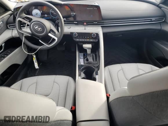 2025 Hyundai Elantra Limited with VIN KMHLN4DJ6SU149609, listed as a Copart auction lot 81482995 with 732 mi miles and Salvage title. Bid and sale history available at DreamBid. Image 8.