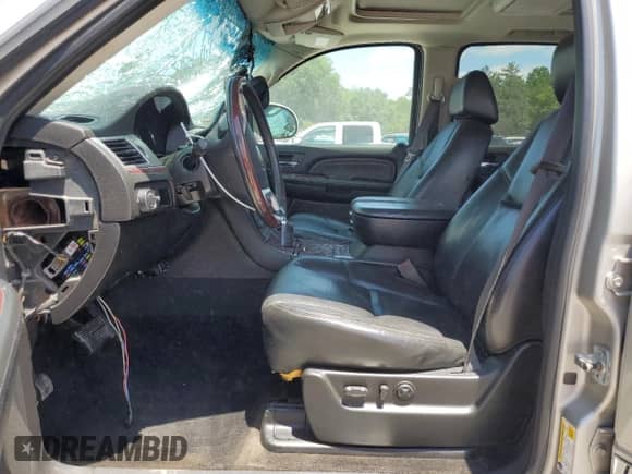 2008 Cadillac Escalade EXT with VIN 3GYFK62888G133696, listed as a Copart auction lot 64987035 with 163,620 mi miles and Salvage title. Bid and sale history available at DreamBid. Image 7.