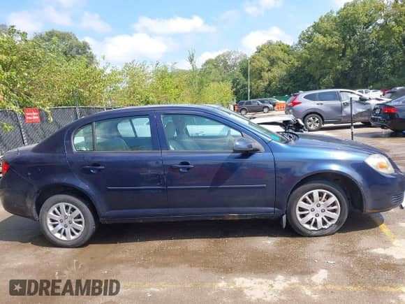 2010 Chevrolet Cobalt 1LT с VIN 1G1AD5F58A7209335, выставлен на аукционе IAAI как лот 43175969 с пробегом 119 014 миль миль и . История ставок и продаж доступна на DreamBid. Изображение 13.