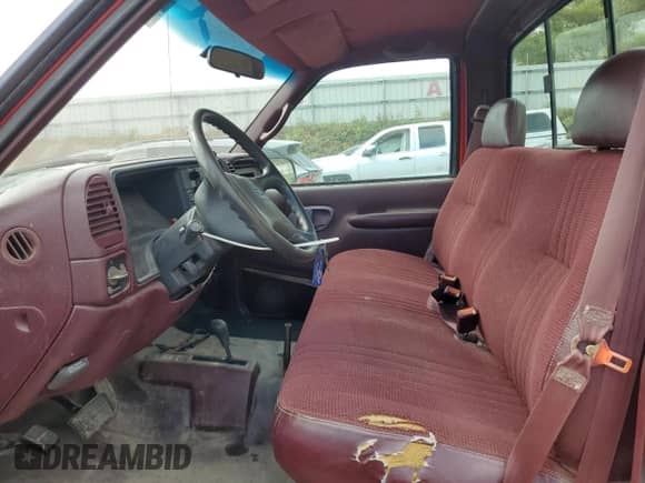 1998 Chevrolet Silverado 2500 с VIN 1GCGK24R9WZ194500, выставлен на аукционе Copart как лот 86314405 с пробегом 141 771 миль миль и Чистый • Clean title. История ставок и продаж доступна на DreamBid. Изображение 7.