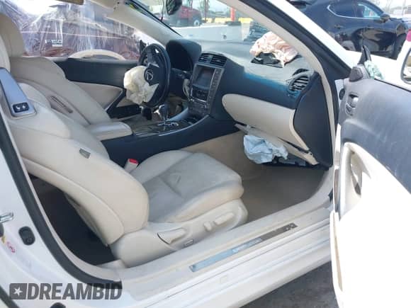 2010 Lexus IS 350 C с VIN JTHFE2C24A2501630, выставлен на аукционе IAAI как лот 42047403 с пробегом 90 754 миль миль и . История ставок и продаж доступна на DreamBid. Изображение 5.