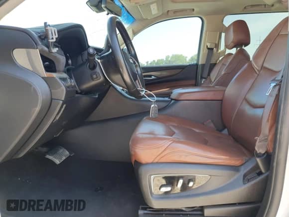 2017 Cadillac Escalade ESV Premium Luxury с VIN 1GYS4JKJ9HR172649, выставлен на аукционе Copart как лот 65895145 с пробегом Не указан миль и Списание • Salvage title. История ставок и продаж доступна на DreamBid. Изображение 7.