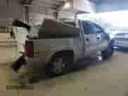 2006 Chevrolet Silverado 1500 LT3 z VIN 2GCEK13T561192377, wystawiony jako Copart lot #81331635 z przebiegiem 306 551 mil mil oraz Szkoda całkowita • Salvage title. Historia ofert i sprzedaży dostępna na DreamBid. Obrazek 3.
