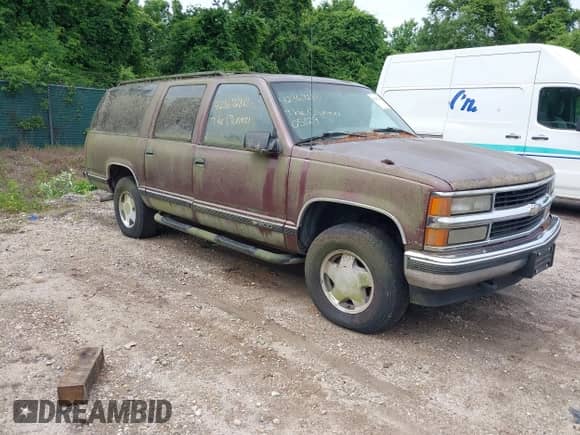 1996 Chevrolet Suburban с VIN 1GNFK16R8TJ397396, выставлен на аукционе IAAI как лот 42367280 с пробегом 287 980 миль миль и . История ставок и продаж доступна на DreamBid. Изображение 1.