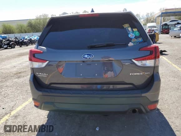 2020 Subaru Forester Premium with VIN JF2SKAJC3LH559597, listed as a Copart auction lot 81149965 with 100,087 mi miles and Salvage title. Bid and sale history available at DreamBid. Image 6.