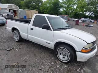 1998 Chevrolet S-10 LS z VIN 1GCCS14X0W8200407, wystawiony jako IAAI lot #42358260 z przebiegiem 291 216 mil mil oraz . Historia ofert i sprzedaży dostępna na DreamBid. Obrazek 1.