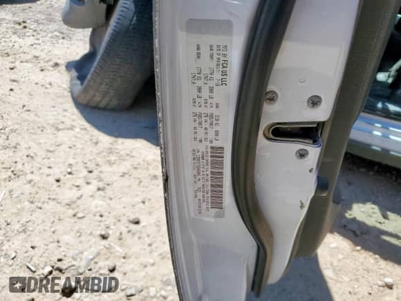 2016 Ram 1500 Tradesman с VIN 1C6RR7ST5GS420842, выставлен на аукционе Copart как лот 68779635 с пробегом 168 036 миль миль и Списание • Salvage title. История ставок и продаж доступна на DreamBid. Изображение 12.