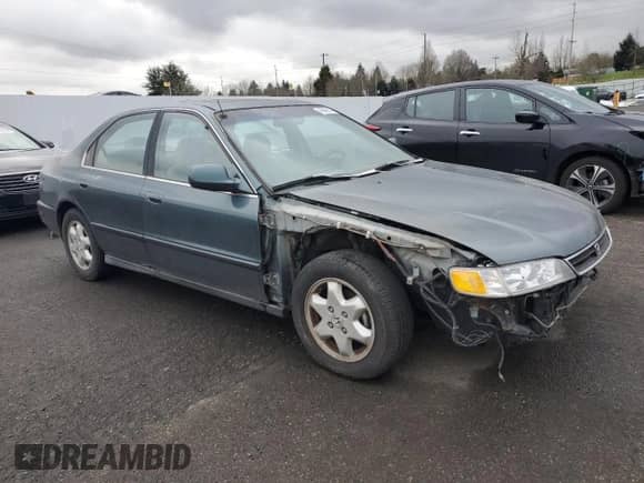 1996 Honda Accord EX z VIN 1HGCE6675TA000680, wystawiony jako Copart lot #45892315 z przebiegiem 232 819 mil mil oraz Czysty tytuł • Clean title. Historia ofert i sprzedaży dostępna na DreamBid. Obrazek 4.