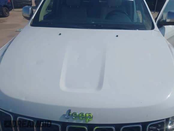 2020 Jeep Grand Cherokee Limited z VIN 1C4RJEBG0LC265886, wystawiony jako IAAI lot #42007296 z przebiegiem 98 697 mil mil oraz . Historia ofert i sprzedaży dostępna na DreamBid. Obrazek 6.