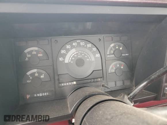 1988 GMC Sierra 1500 с VIN 1GTDK14K7JE502747, выставлен на аукционе Copart как лот 66706494 с пробегом 146 498 миль миль и Чистый • Clean title. История ставок и продаж доступна на DreamBid. Изображение 9.