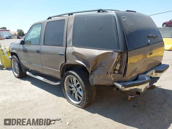 1997 Chevrolet Tahoe с VIN 1GNEK13R4VJ442823, выставлен на аукционе IAAI как лот 42740719 с пробегом 257 889 миль миль и . История ставок и продаж доступна на DreamBid. Изображение 3.