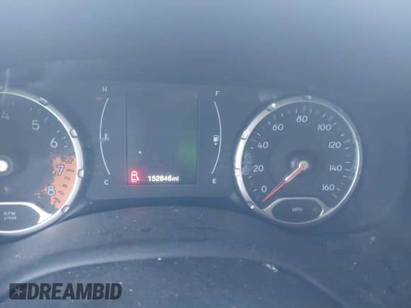 2018 Jeep Renegade Latitude with VIN ZACCJABB7JPJ62571, listed as a IAAI auction lot 42646379 with 152,846 mi miles and . Bid and sale history available at DreamBid. Image 7.
