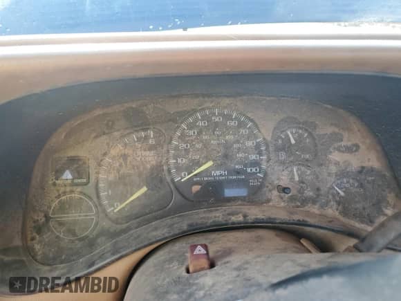 2000 GMC Sierra 1500 SL с VIN 1GTEC14W1YZ198516, выставлен на аукционе Copart как лот 60039995 с пробегом Не указан миль и Списание • Salvage title. История ставок и продаж доступна на DreamBid. Изображение 9.