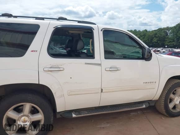 2007 Chevrolet Tahoe LT с VIN 1GNFC13097R374025, выставлен на аукционе IAAI как лот 42846216 с пробегом 199 675 миль миль и . История ставок и продаж доступна на DreamBid. Изображение 6.