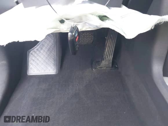 2021 Toyota Sienna XLE z VIN 5TDYRKEC1MS071251, wystawiony jako IAAI lot #43283850 z przebiegiem 60 434 mil mil oraz . Historia ofert i sprzedaży dostępna na DreamBid. Obrazek 11.