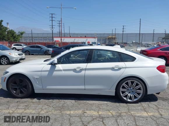 2018 BMW 4 Series 430i with VIN WBA4J1C59JBG77615, listed as a IAAI auction lot 42544193 with 58,445 mi miles and . Bid and sale history available at DreamBid. Image 15.
