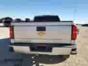 2018 Chevrolet Silverado 1500 Custom z VIN 1GCRCPEH8JZ328981, wystawiony jako Copart lot #44075575 z przebiegiem 56 742 mil mil oraz Szkoda całkowita • Salvage title. Historia ofert i sprzedaży dostępna na DreamBid. Obrazek 6.