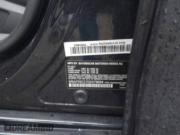 2013 BMW 5 Series 550i с VIN WBAFR9C57DDX79694, выставлен на аукционе IAAI как лот 43290723 с пробегом 144 541 миль миль и . История ставок и продаж доступна на DreamBid. Изображение 9.