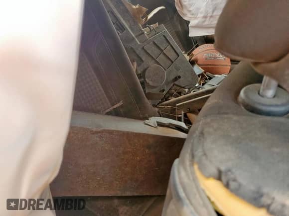 2018 Dodge Challenger SXT с VIN 2C3CDZAG3JH245796, выставлен на аукционе Copart как лот 66878465 с пробегом 142 450 миль миль и На запчасти • Non repairable. История ставок и продаж доступна на DreamBid. Изображение 10.