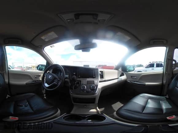 2019 Toyota Sienna LE Auto Access Seat z VIN 5TDKZ3DC5KS016148, wystawiony jako IAAI lot #43114678 z przebiegiem 259 719 mil mil oraz . Historia ofert i sprzedaży dostępna na DreamBid. Obrazek 19.