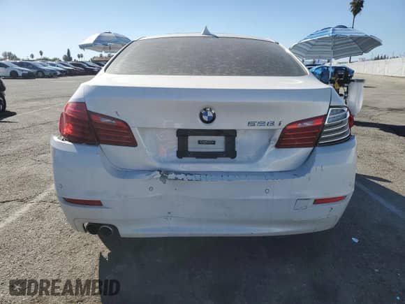 2015 BMW 5 Series 528i с VIN WBA5A5C5XFD525203, выставлен на аукционе Copart как лот 87259385 с пробегом 121 135 миль миль и Чистый • Clean title. История ставок и продаж доступна на DreamBid. Изображение 6.