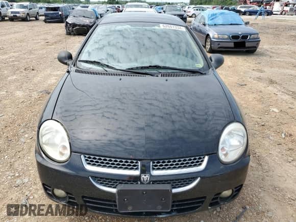 2004 Dodge Neon SXT z VIN 1B3ES56CX4D644832, wystawiony jako Copart lot #62601334 z przebiegiem 165 493 mil mil oraz Szkoda całkowita • Salvage title. Historia ofert i sprzedaży dostępna na DreamBid. Obrazek 5.