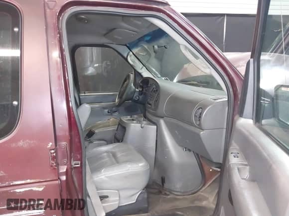 2004 Ford Econoline Cargo с VIN 1FTRE14WX4HA29431, выставлен на аукционе IAAI как лот 41651440 с пробегом 247 750 миль миль и . История ставок и продаж доступна на DreamBid. Изображение 5.