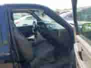 2005 Chevrolet Silverado 1500 Work Truck z VIN 1GCEC19X75Z352059, wystawiony jako IAAI lot #43358817 z przebiegiem Nie podano mil oraz . Historia ofert i sprzedaży dostępna na DreamBid. Obrazek 5.
