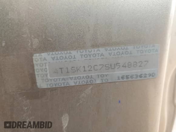 1995 Toyota Camry LE z VIN 4T1SK12C7SU548827, wystawiony jako Copart lot #64502944 z przebiegiem 215 266 mil mil oraz Szkoda całkowita • Salvage title. Historia ofert i sprzedaży dostępna na DreamBid. Obrazek 14.