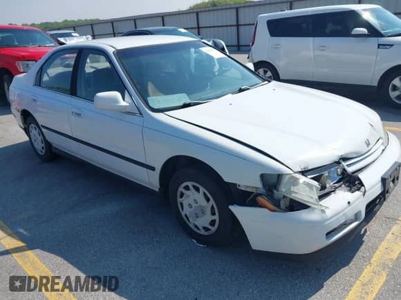 1994 Honda Accord LX с VIN 1HGCD5635RA189687, выставлен на аукционе IAAI как лот 42421010 с пробегом 155 010 миль миль и . История ставок и продаж доступна на DreamBid. Изображение 1.