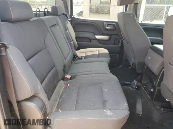 2018 Chevrolet Silverado 3500HD LT с VIN 1GC4KZCY1JF284528, выставлен на аукционе Copart как лот 59693665 с пробегом 301 957 миль миль и Списание • Salvage title. История ставок и продаж доступна на DreamBid. Изображение 11.