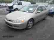 2007 Honda Accord with VIN JHMCN36457C001856, listed as a IAAI auction lot 42043694 with 285,642 mi miles and . Bid and sale history available at DreamBid. Image 2.