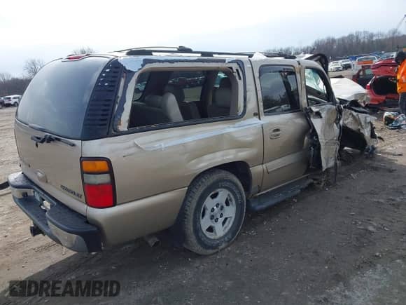 2005 Chevrolet Suburban LT с VIN 3GNFK16Z95G159688, выставлен на аукционе IAAI как лот 41492030 с пробегом 233 009 миль миль и . История ставок и продаж доступна на DreamBid. Изображение 4.