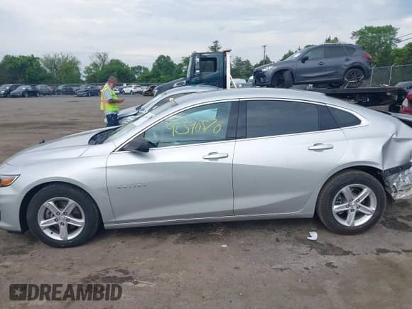 2021 Chevrolet Malibu LS z VIN 1G1ZC5ST2MF084143, wystawiony jako IAAI lot #42390570 z przebiegiem 29 658 mil mil oraz . Historia ofert i sprzedaży dostępna na DreamBid. Obrazek 14.