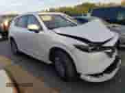 2024 Mazda CX-5 S Preferred z VIN JM3KFBCL2R0514235, wystawiony jako Copart lot #81770445 z przebiegiem 8 902 mil mil oraz Szkoda całkowita • Salvage title. Historia ofert i sprzedaży dostępna na DreamBid. Obrazek 4.