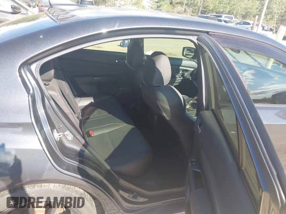 2018 Subaru WRX Limited z VIN JF1VA1F63J9812190, wystawiony jako IAAI lot #43108344 z przebiegiem 76 710 mil mil oraz . Historia ofert i sprzedaży dostępna na DreamBid. Obrazek 8.