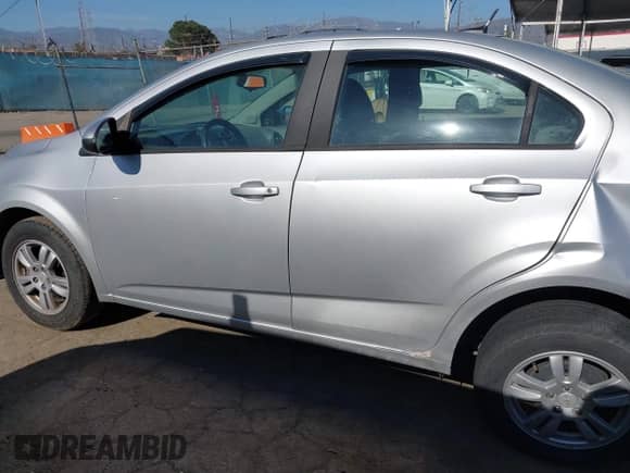 2012 Chevrolet Sonic LS с VIN 1G1JB5SH1C4100418, выставлен на аукционе IAAI как лот 42324868 с пробегом 134 532 миль миль и . История ставок и продаж доступна на DreamBid. Изображение 13.