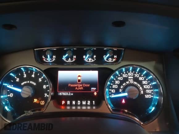 2014 Ford F-150 XL with VIN 1FTFW1ET2EFB32103, listed as a IAAI auction lot 42099813 with 67,823 mi miles and . Bid and sale history available at DreamBid. Image 7.