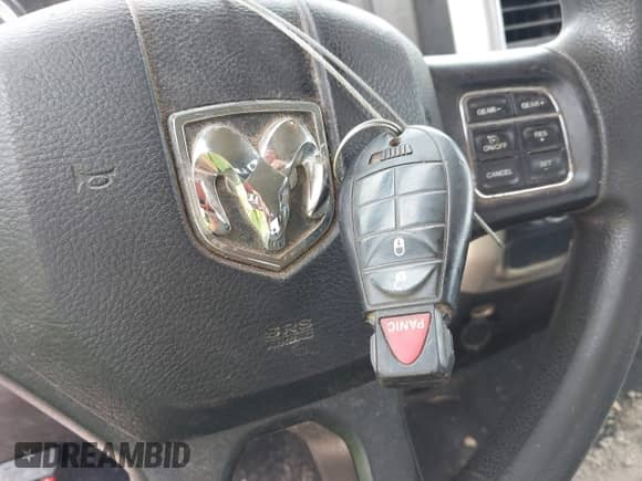 2020 Ram 1500 SLT z VIN 1C6RR6TT9LS103441, wystawiony jako IAAI lot #42890711 z przebiegiem 179 107 mil mil oraz . Historia ofert i sprzedaży dostępna na DreamBid. Obrazek 11.