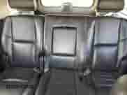 2009 Chevrolet Tahoe LTZ z VIN 1GNFK330X9R172988, wystawiony jako Copart lot #70311995 z przebiegiem 163 502 mil mil oraz Szkoda całkowita • Salvage title. Historia ofert i sprzedaży dostępna na DreamBid. Obrazek 10.