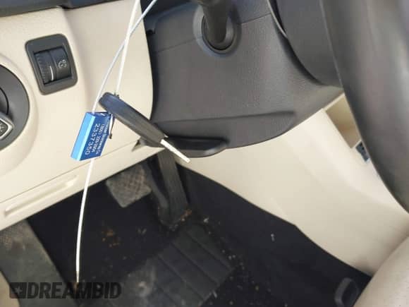 2014 Volkswagen Tiguan S с VIN WVGAV3AX0EW561155, выставлен на аукционе IAAI как лот 41362832 с пробегом 65 399 миль миль и . История ставок и продаж доступна на DreamBid. Изображение 11.