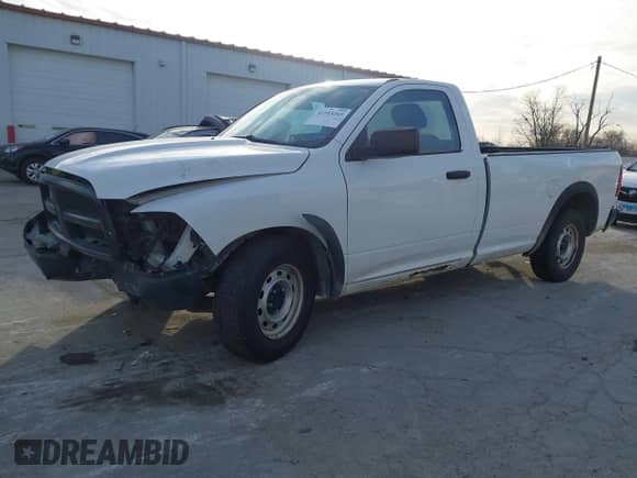 2012 Ram 1500 ST z VIN 3C6JD6DP5CG264518, wystawiony jako IAAI lot #41103265 z przebiegiem 145 791 mil mil oraz . Historia ofert i sprzedaży dostępna na DreamBid. Obrazek 2.