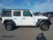 2024 Jeep Wrangler Sport S с VIN 1C4PJXDG5RW244037, выставлен на аукционе IAAI как лот 42322052 с пробегом 29 580 миль миль и . История ставок и продаж доступна на DreamBid. Изображение 14.