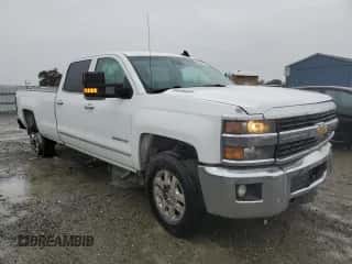 2015 Chevrolet Silverado 3500HD LTZ с VIN 1GC4K0E87FF594828, выставлен на аукционе Copart как лот 80964134 с пробегом 439 850 миль миль и Списание • Salvage title. История ставок и продаж доступна на DreamBid. Изображение 4.