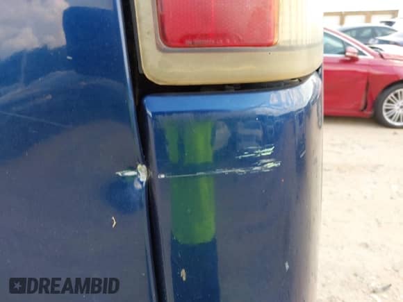 2000 Chevrolet Express с VIN 1GCEG15W5Y1109001, выставлен на аукционе IAAI как лот 42759949 с пробегом 399 089 миль миль и . История ставок и продаж доступна на DreamBid. Изображение 15.