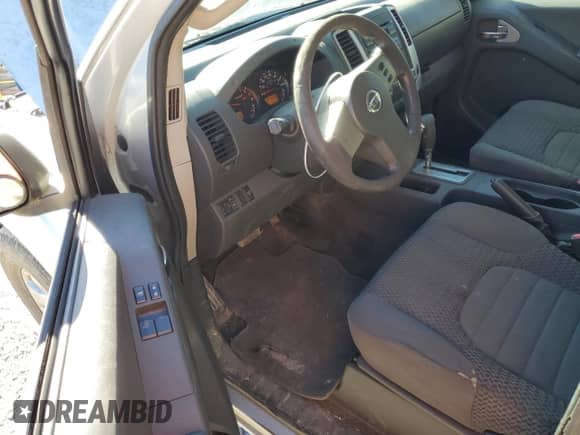 2010 Nissan Frontier SE z VIN 1N6AD0CW9AC449358, wystawiony jako Copart lot #84972665 z przebiegiem 486 793 mil mil oraz Szkoda całkowita • Salvage title. Historia ofert i sprzedaży dostępna na DreamBid. Obrazek 8.