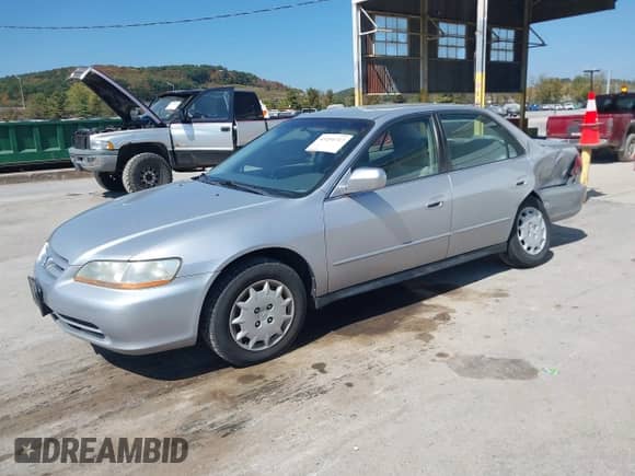 2001 Honda Accord LX с VIN 1HGCG66561A009295, выставлен на аукционе IAAI как лот 43254717 с пробегом 117 264 миль миль и . История ставок и продаж доступна на DreamBid. Изображение 2.