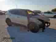 2014 Hyundai Santa Fe с VIN 5XYZUDLB8EG143232, выставлен на аукционе Copart как лот 80830075 с пробегом Не указан миль и На запчасти • Non repairable. История ставок и продаж доступна на DreamBid. Изображение 4.