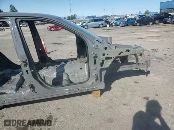 2022 Dodge Durango SRT 392 z VIN 1C4SDJGJ6NC187767, wystawiony jako Copart lot #63573355 z przebiegiem Nie podano mil oraz Nie do naprawy • Non repairable. Historia ofert i sprzedaży dostępna na DreamBid. Obrazek 13.